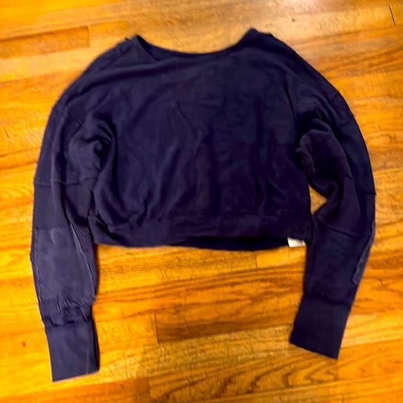 We The Free purple sweatshirt like new size M - Picture 1 of 5